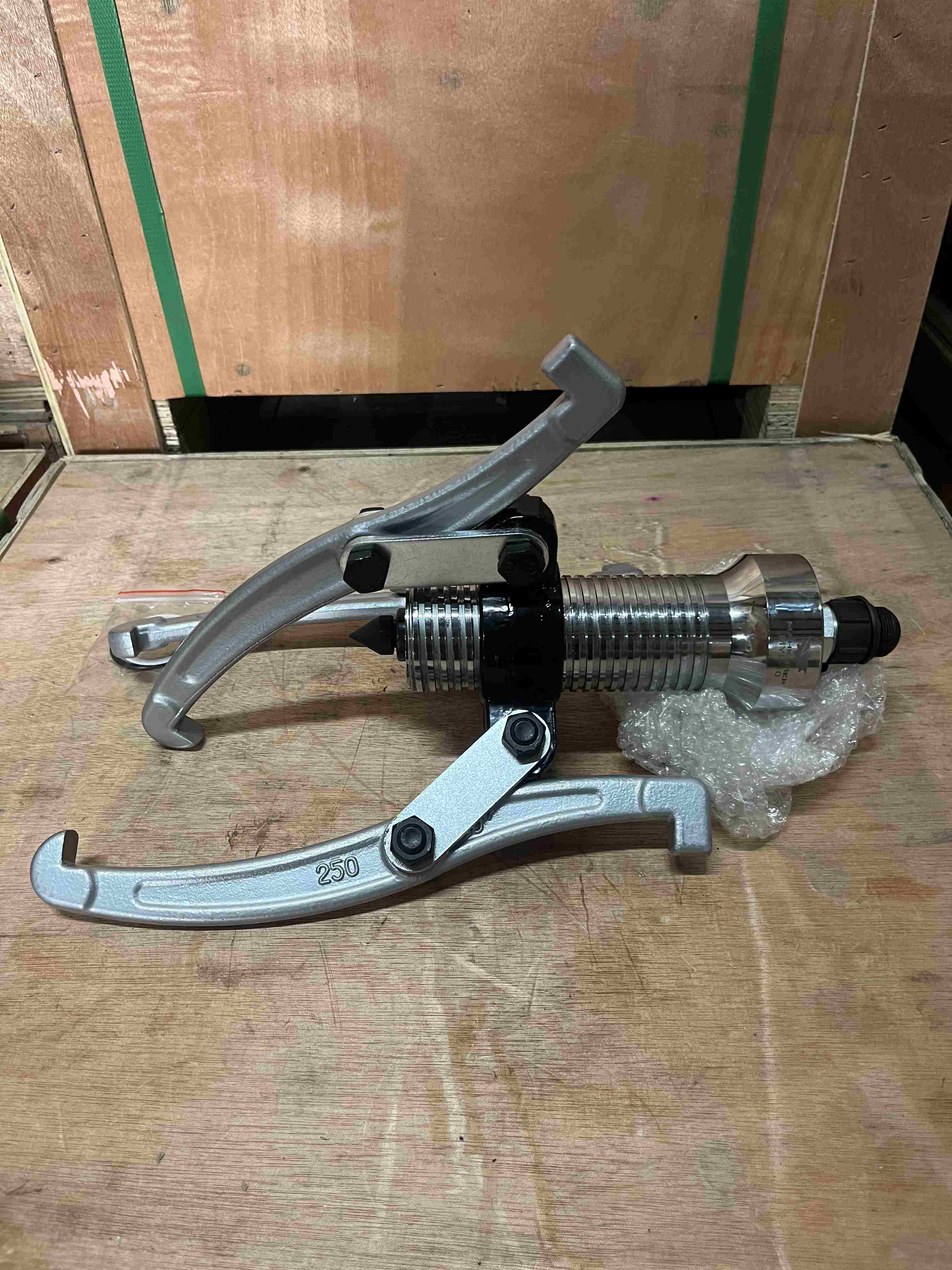 GUN37Qq390.jpg